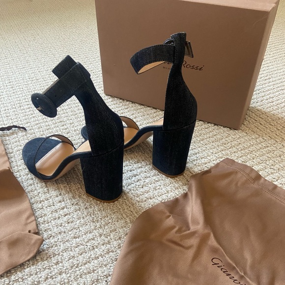 ⚡️HOST PICK!⚡️Gianvito Rossi Sandals EUC - Picture 7 of 16